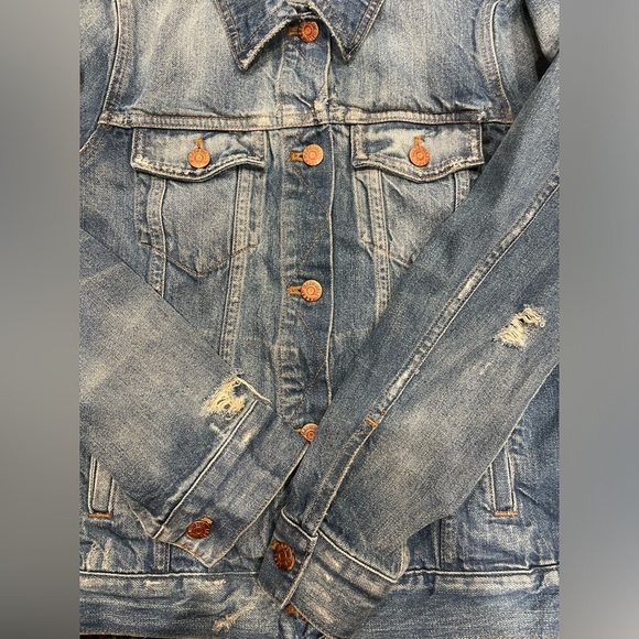 Madewell Distressed Jean Jacket - Picture 4 of 6